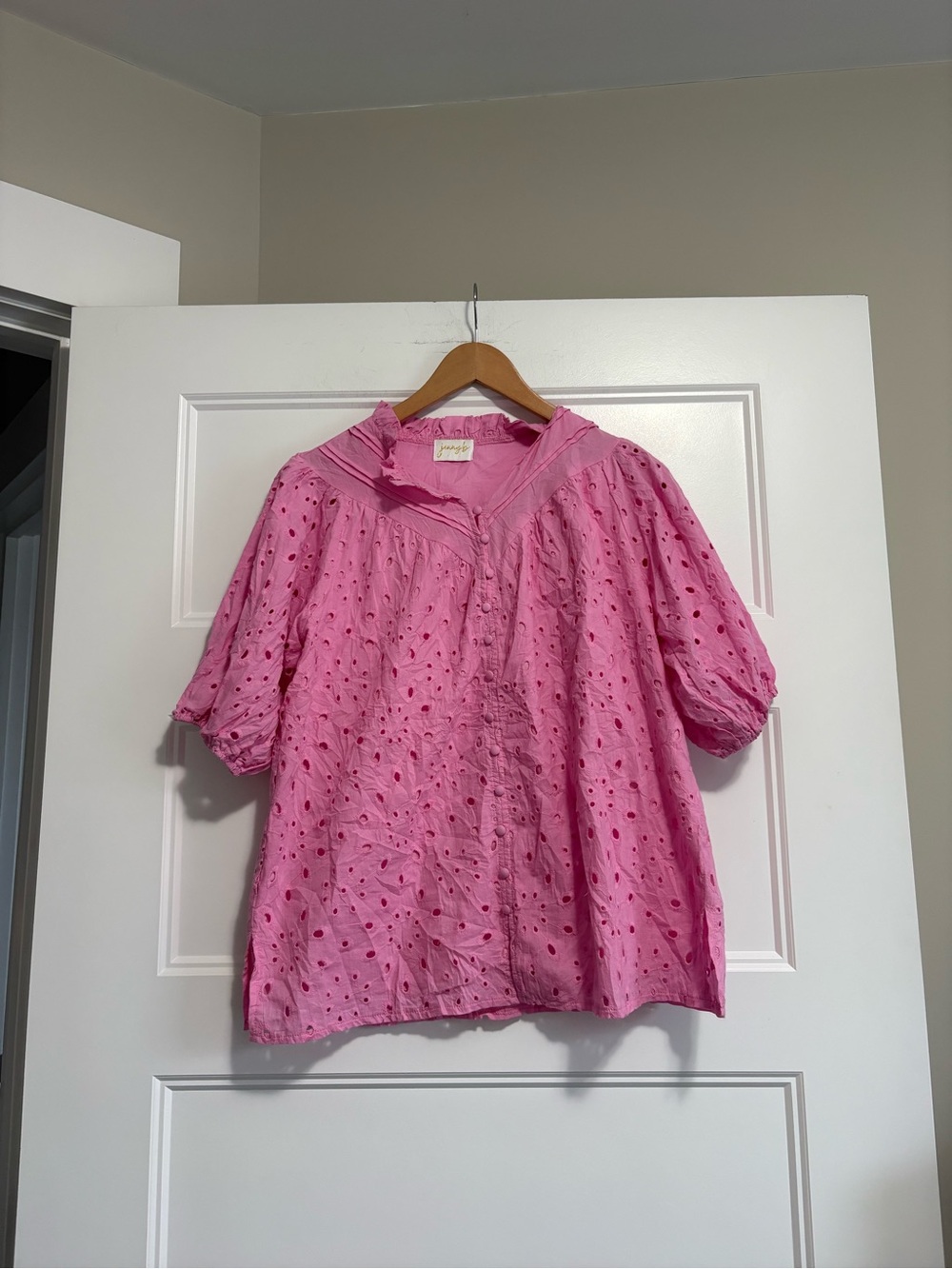 Women’s Pink Eyelet Puff Sleeve Blouse with Sailor Collar